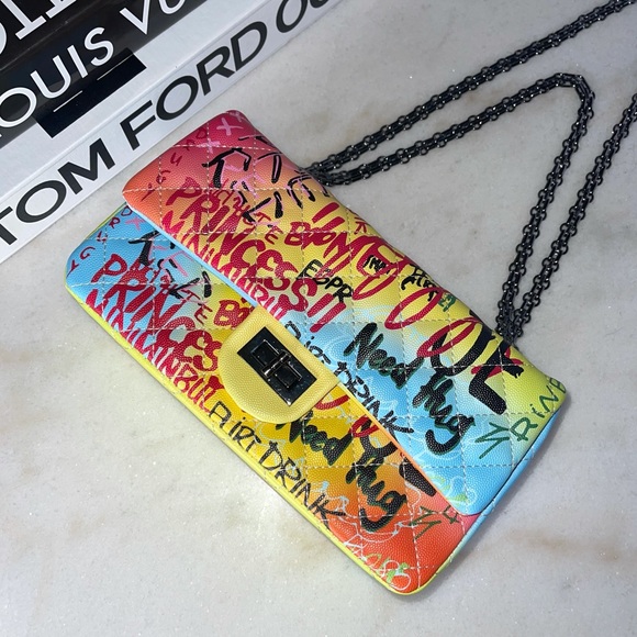 New "Flaunt It" - Multicolored Graffiti Handbag - Picture 8 of 17